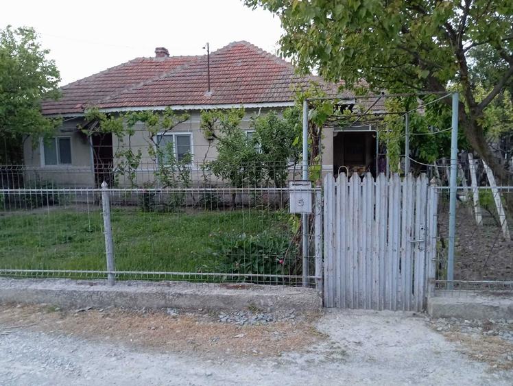 Vand casa in zona Fetesti - 4