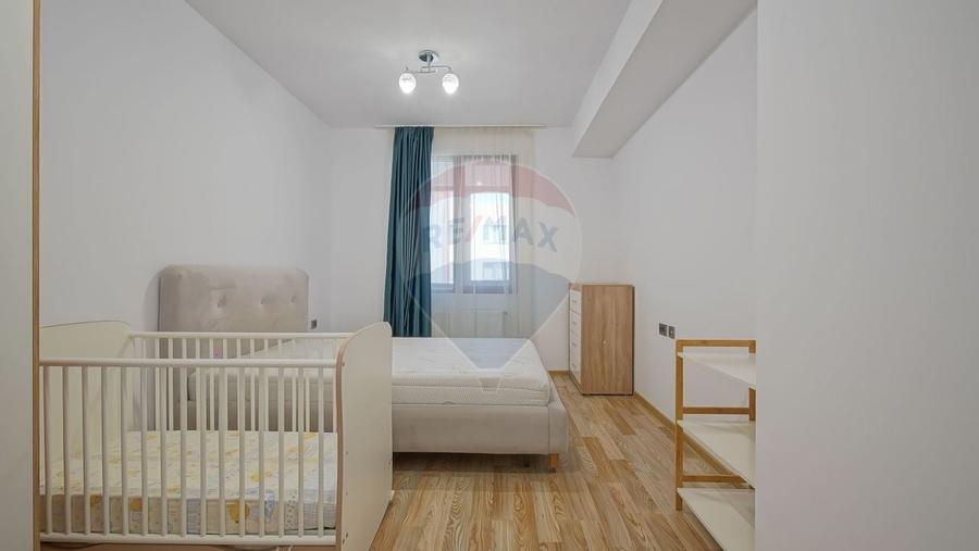 Apartament spatios de inchiriat - 3 camere Isaran - 6