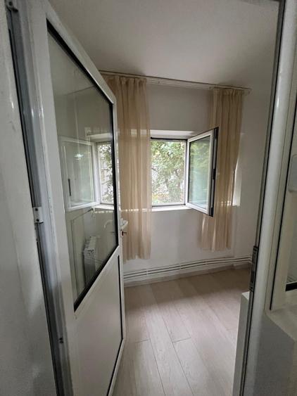 Apartament 2 camere etaj 2/4 -50 mp Zona Piata Moldovei - 4