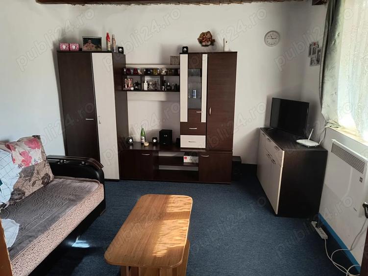 Casa de vanzare la tara - 1