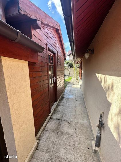 Casă cu 4 camere cu Teren 400 Mp în Central
