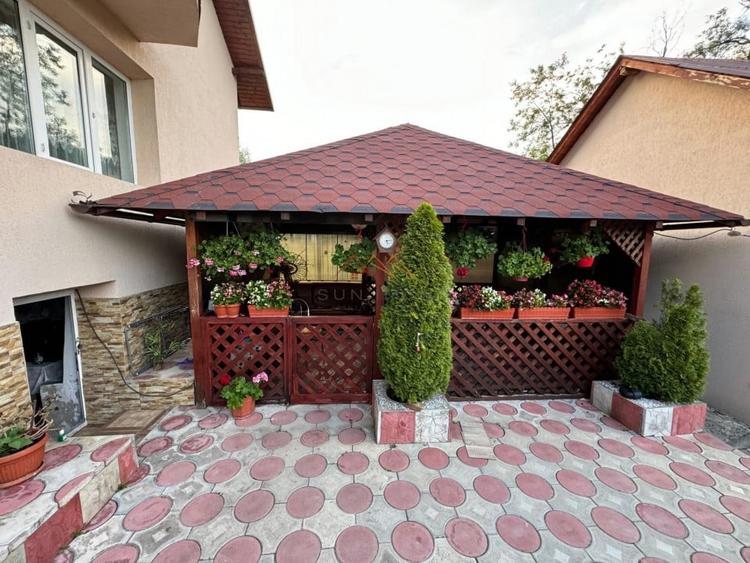 Casa 4 camere, anexe, recent renovata, foisor, teren 781mp, Izvoru, DB - 13