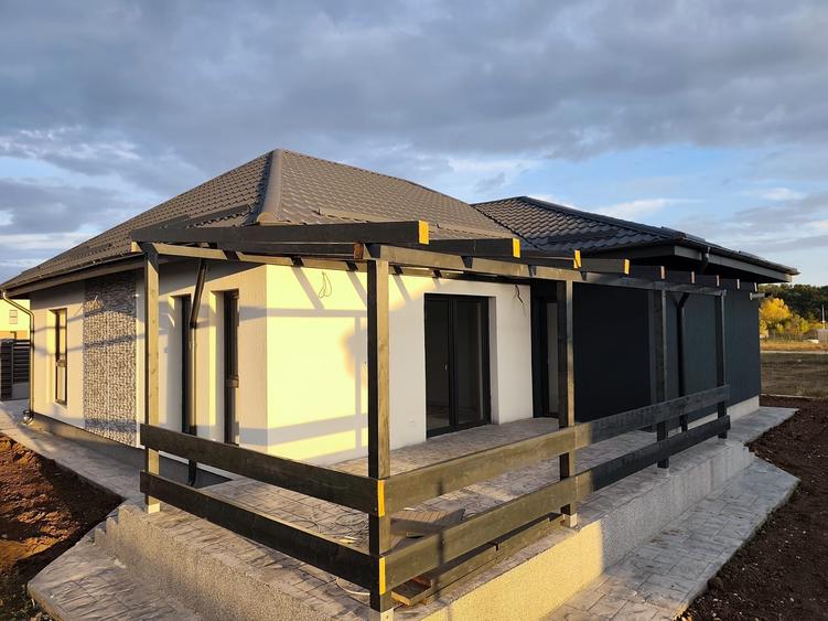 FARA COMISIOANE in Gulia casa cu 4 camere 2 bai terasa PARTER+pod placa la cheie - 2