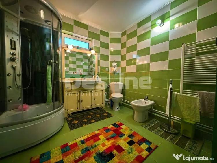 Casă cu 5 camere cu Teren 7200 Mp în Bălteni