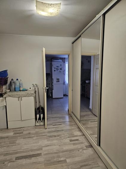 3 CAMERE - INEL I - 4