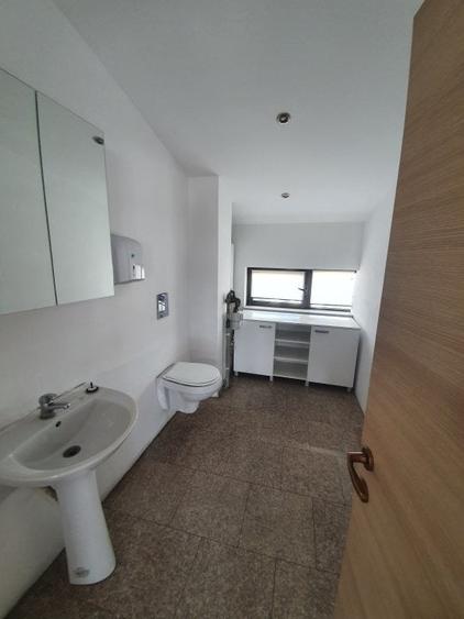 Vanzare imobil birouri pretabil investitie, inchiriata integral - 13