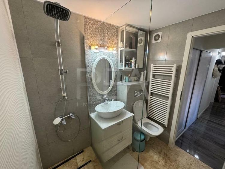 3 Camere Decomandat Et. 3/7 Zona Crangasi - 11