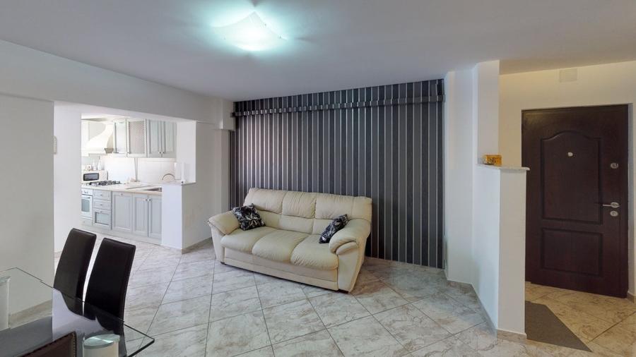 Vanzare-Apartament cu suprafata de 65 mp zona ultracentrala Str. Teatrului - 1