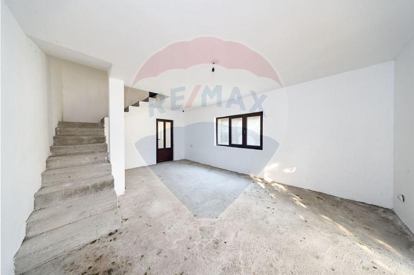 Vila cu 3 camere de vanzare in Sacele - 2