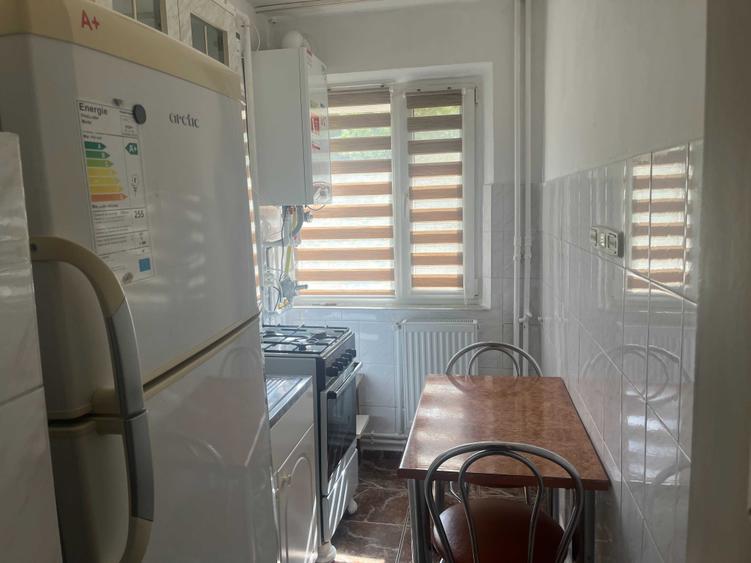 Inchiriez apartament 2 camere Trivale Complex 2,etaj 3,parcare - 6