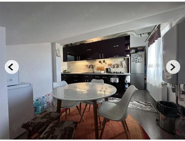 Apartament cu 3 camere de vanzare - 2