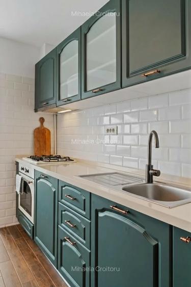 Ap. 3 camere renovat, Metrou  Universitate, vedere TNB, Km 0 - 3