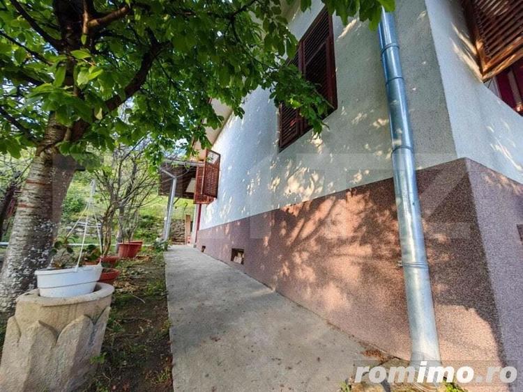 Conac boieresc, 4ha de teren ?i cladire pretabila pentru Agropensiune, zona ?ard - 8