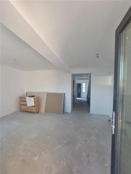 Berceni, casa noua, lux, 4 camere, curte, terasa ,comision0% - 8