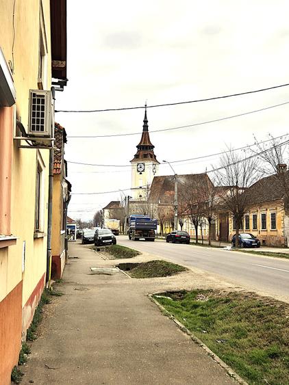 OPORTUNITATE! Casă ultracentrală Sânpetru + teren 1167 mp | Lângă biserică - 1