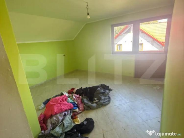 Casa cu etaj, 160 mp utili, 650 mp teren, Salcea - 10