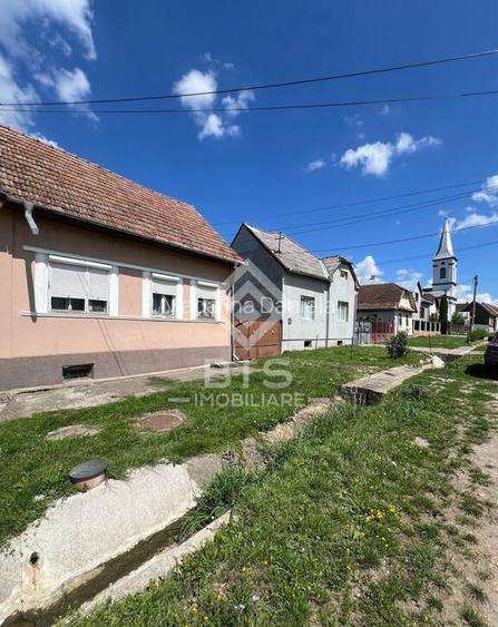 Casa de vanzare in Simione?ti lini?te, spa?iu ?...