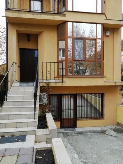 Vila la inchiriere in zona  Lacul Tei - 1