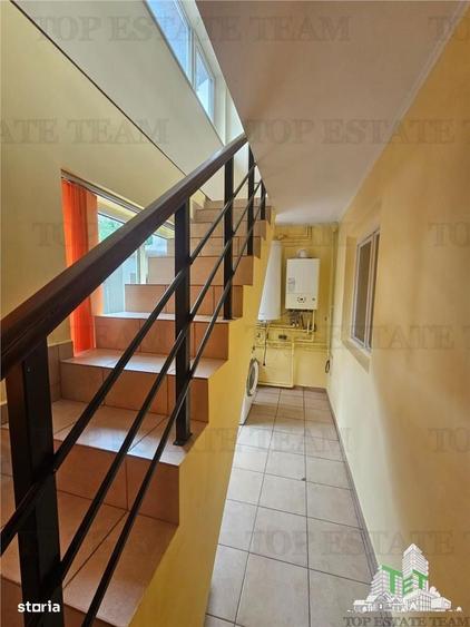 Casa la curte cu garaj dublu langa Padurea Rosu - 2