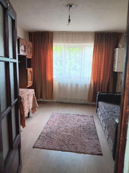 Ofer spre inchiriere garsoniera - 2