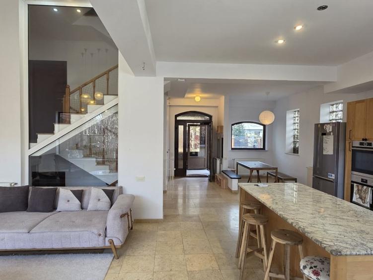 Inchiriere Vila spatioasa si moderna in zona linistita - 2