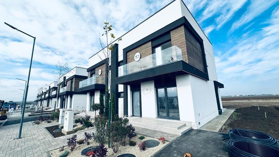 REV2005335 Vila cu panouri solare in complex rezidential - 4