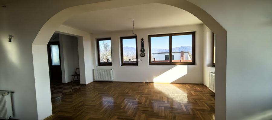 Vila/Pensiune 620mp  , teren generos 3862mp , priveliste de top , neopturata - 5