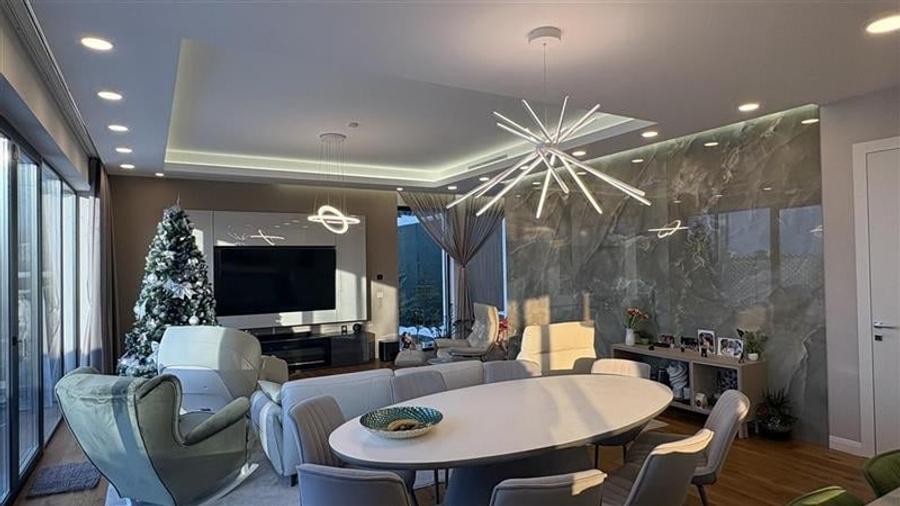 Vanzare casa individuala 5 camere finisaje de LUX in Borhanci - 2