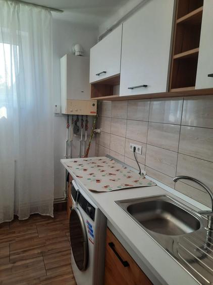 Inchiriez apartament 2 camere - 2