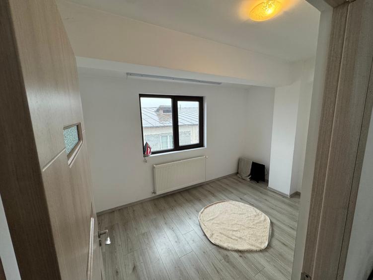 Apartament 3 camere / etaj 3 ( mansarda dreaptă).sector 1/ Laminorului - 10