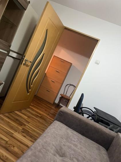 Apartament 2 camere, 45 mp, decomandat, balcon, metrou, 1 Decembrie 1918 - 3