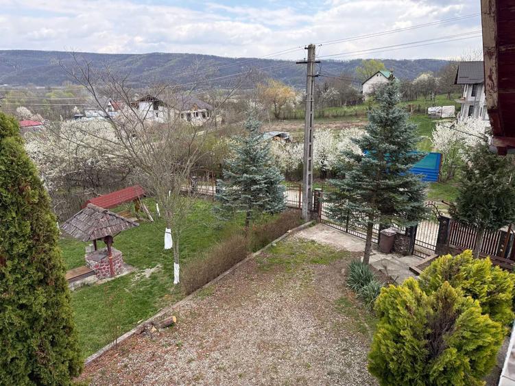 Casa de vanzare (4 camere, 2 terase, o anexa, suprafata construita 200mp) in Bohari, Comuna Malureni - Arges - 7