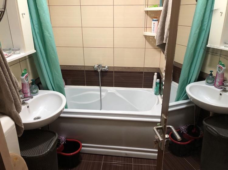 Proprietar vand apartament cu 2 camere la mansarda zona Dambovita - 10