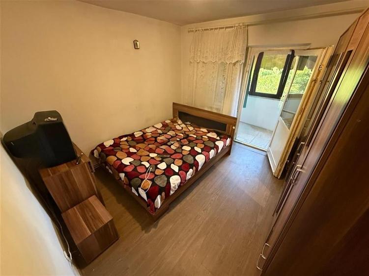 APARTAMENT 3 CAMERE, ETAJ 2, 1 DECEMBRIE - 10