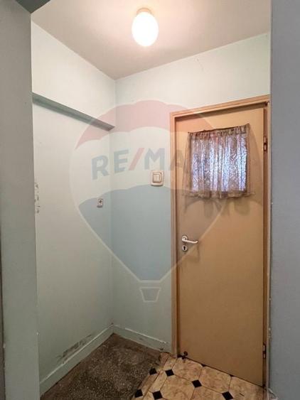 Vanzare apartament 3 camere, decomandat, Drumul Taberei - Bd. 1 Mai - 9