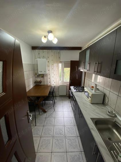 Particular ofer spre inchiriere ap 3 camere, str.Independentei