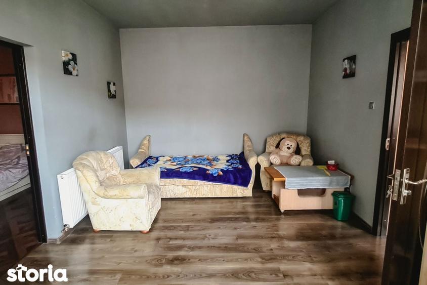 Vand casa 12 camere centrul comunei Pischia. - 8