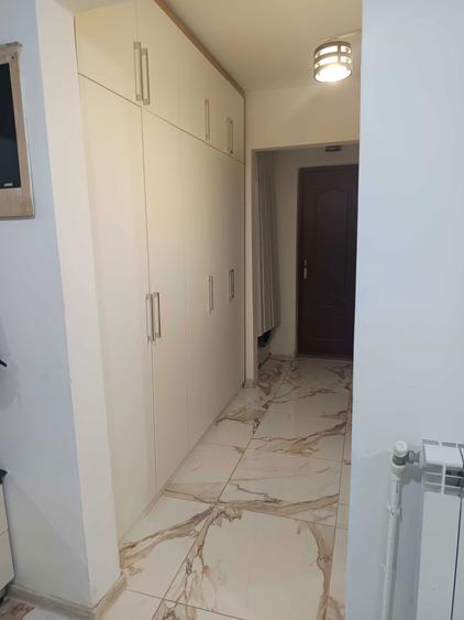 De vanzare apartament 3 camere - 4