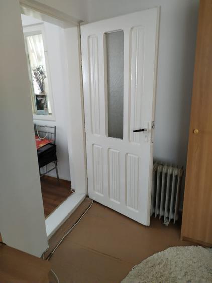 Casa  Jorasti ( Vanatori)i in suprafata de 76 mp + teren = 1837 mp + garaj  . - 1