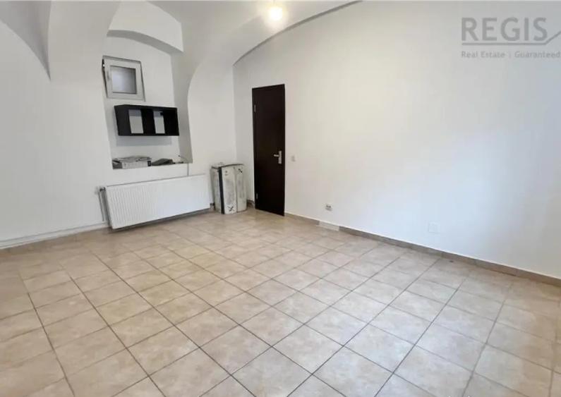 Spatiu comercial de in centrul Brasovului - 2
