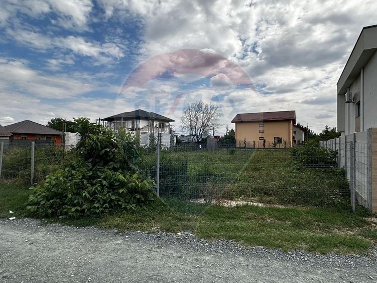 Teren Construcții intravilan de 500 mp, în Ștefăneștii de Jos