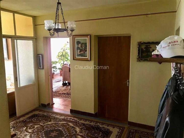 Apartament cu 4 camere decomandat, mobilat în Centrul Civic Apartament cu 4 camere decomandat, mobilat în Centrul Civic