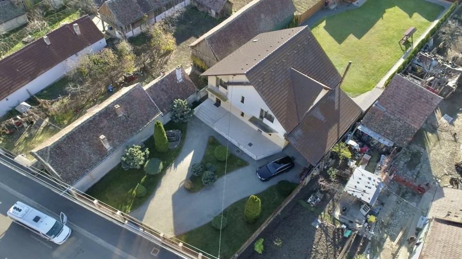 Casǎ Individualǎ/Pensiune/Turism - Ocna Sibiului - 1546 mp teren - 4