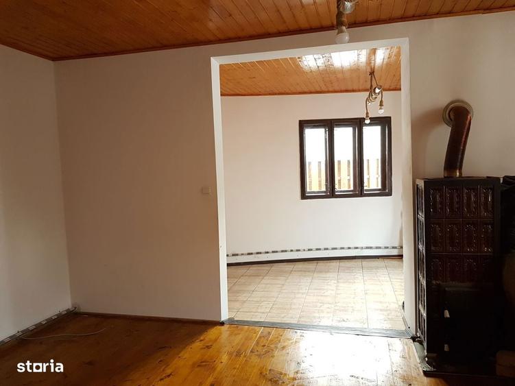 Casa batraneasca din barne cu teren la Mures - 1