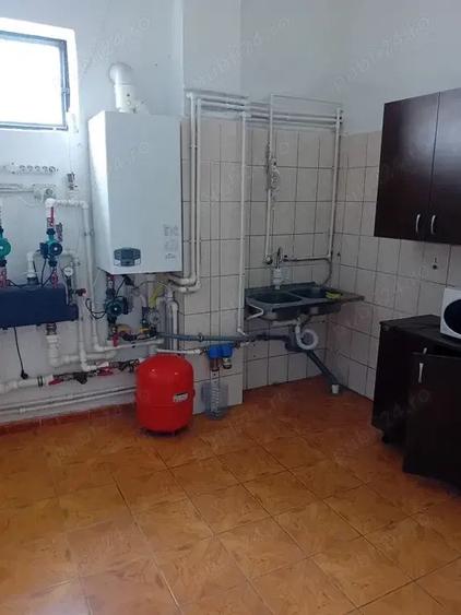 Inchiriez spa?iu depozitare hala industriala structura beton 600 mp - 1