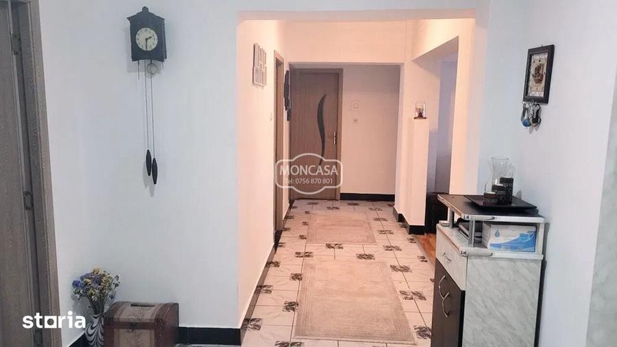 Apartament cu 4 camere decomandat în Central