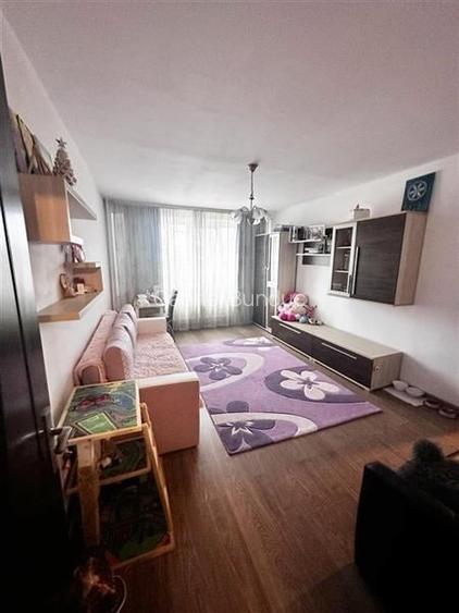 Apartament cu 3 camere decomandat, mobilat în Griviței