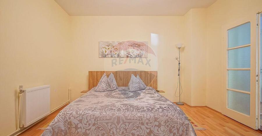 Vila cu farmec istoric in Bu?teni, pensiune sau locuin... - 13