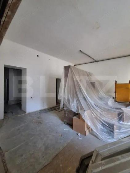 Spa?iu comercial 160 mp + terasa 40 mp, langa Pia?a Sfatului Centrul Istoric - 8