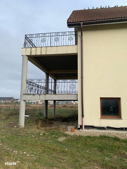 Casă cu 4 camere cu Teren 2300 Mp în Oșorhei